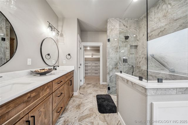 1255 N 4428 Road, Salina, OK 74365