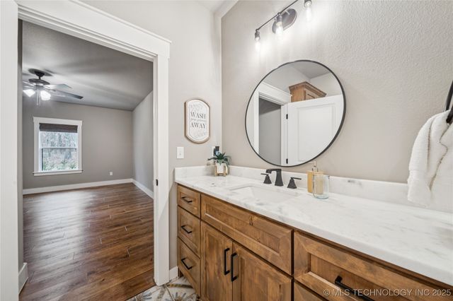 1255 N 4428 Road, Salina, OK 74365