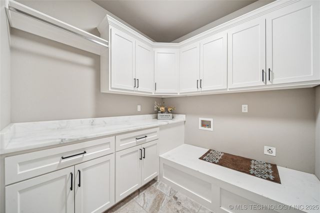 1255 N 4428 Road, Salina, OK 74365