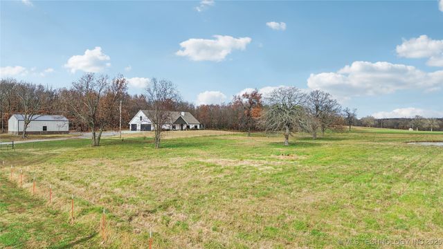 1255 N 4428 Road, Salina, OK 74365