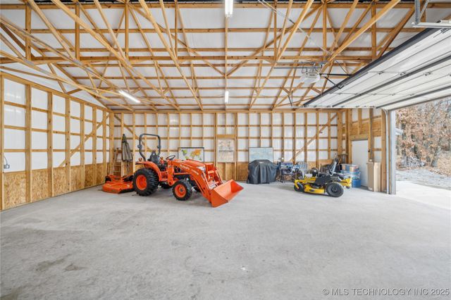 1255 N 4428 Road, Salina, OK 74365