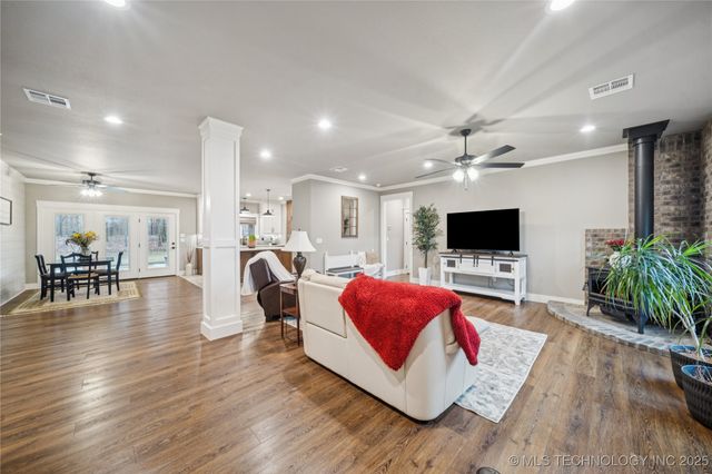 1255 N 4428 Road, Salina, OK 74365