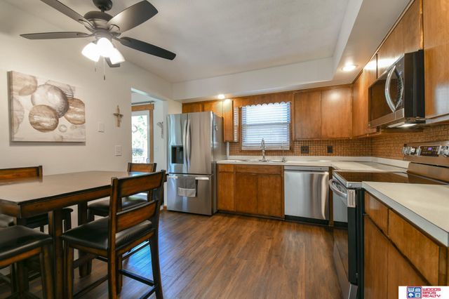 1911 Ammon Avenue, Lincoln, NE 68505