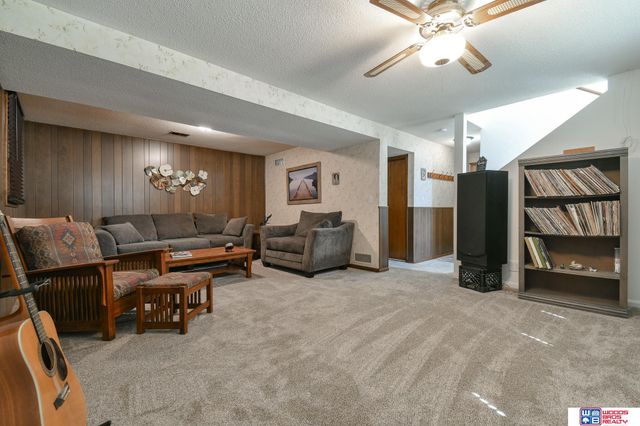 1911 Ammon Avenue, Lincoln, NE 68505
