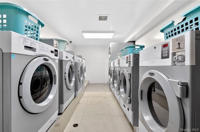 14538 34th Avenue 2E, Flushing, NY 11354