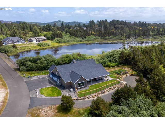 32996 PACIFIC BELLEVUE Ln, Warrenton, OR 97146