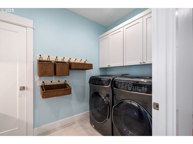 32996 PACIFIC BELLEVUE Ln, Warrenton, OR 97146