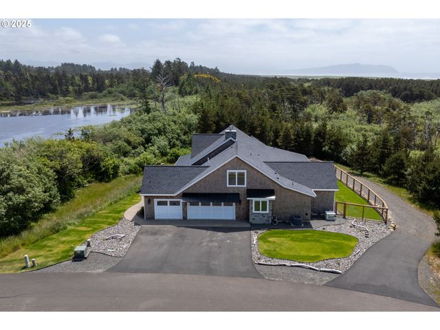 32996 PACIFIC BELLEVUE Ln, Warrenton, OR 97146