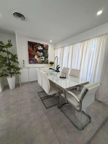 1030 NW 87th St 0, Miami, FL 33150