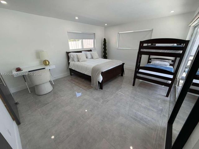 1030 NW 87th St 0, Miami, FL 33150