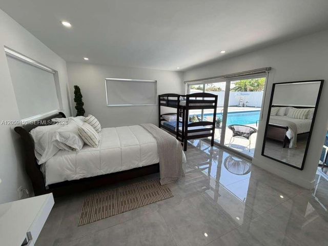 1030 NW 87th St 0, Miami, FL 33150