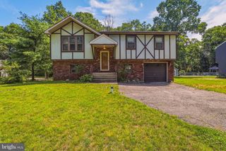 7 MATRO AVE, Berlin, NJ 08009