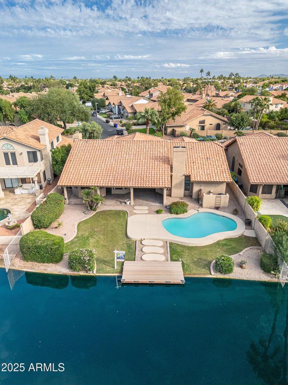 510 S LAGOON Drive, Gilbert, AZ 85233