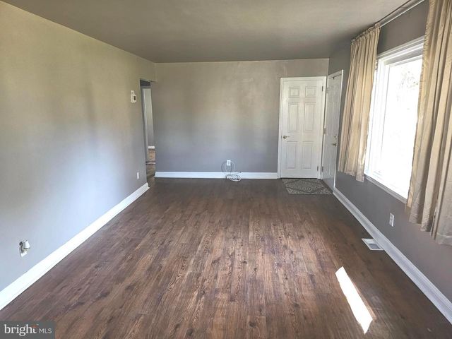 11 DREXEL AVE, Stratford, NJ 08084