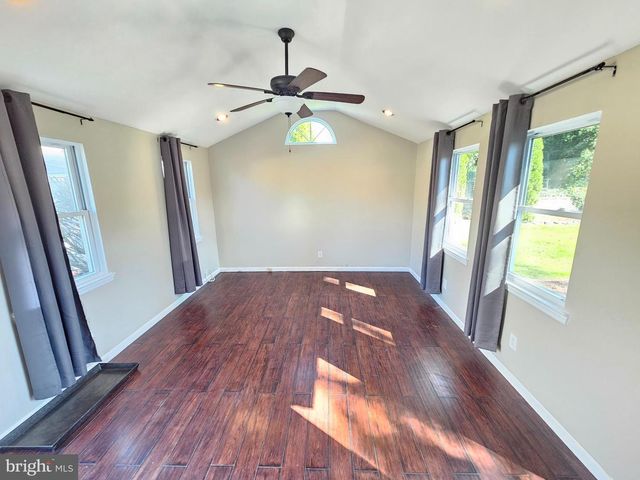 11 DREXEL AVE, Stratford, NJ 08084