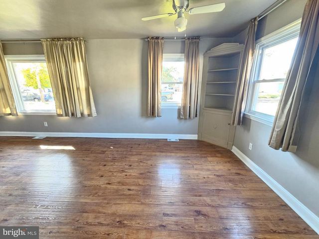 11 DREXEL AVE, Stratford, NJ 08084