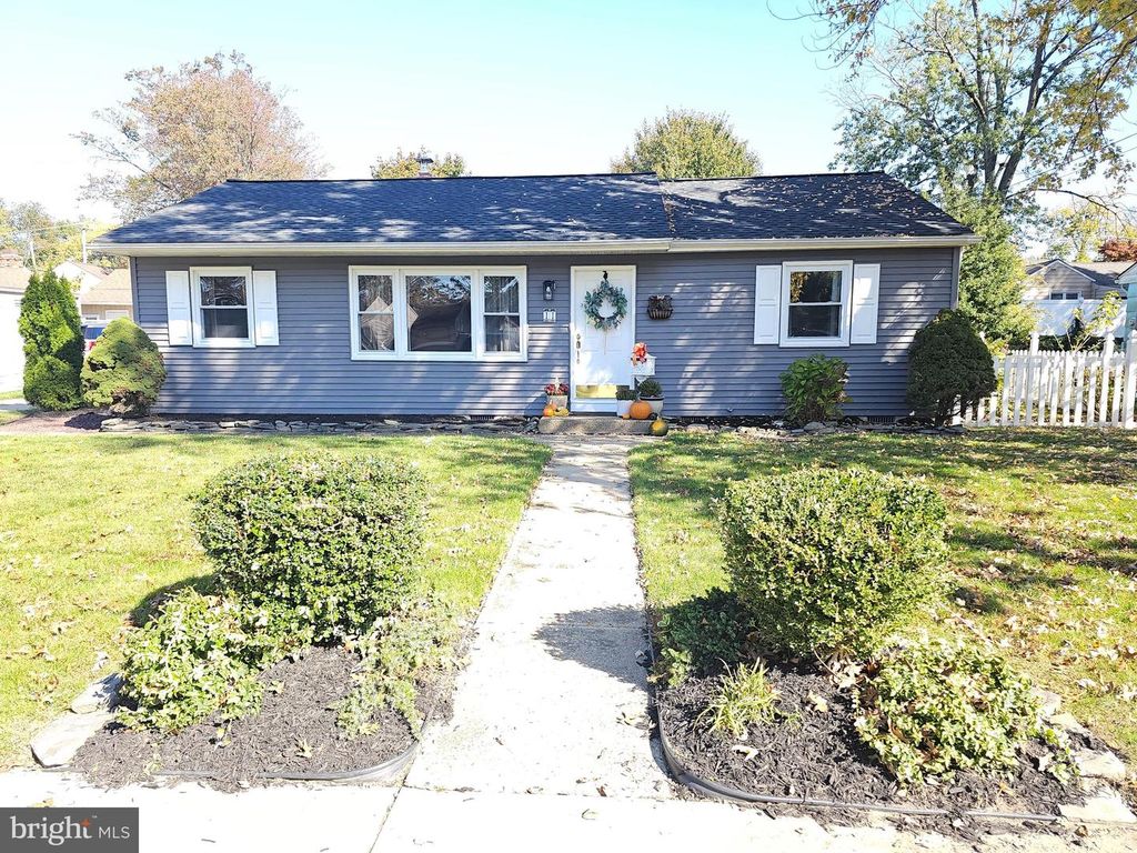 11 DREXEL AVE, Stratford, NJ 08084