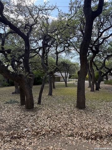 248 FOX HALL LN, San Antonio, TX 78213