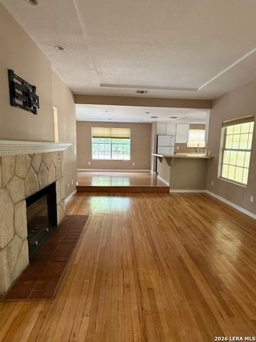 248 FOX HALL LN, San Antonio, TX 78213