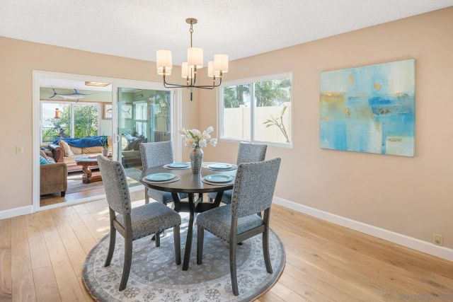 7945 Shadow Hill Dr, La Mesa, CA 91941