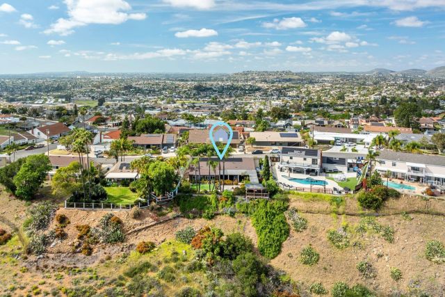 7945 Shadow Hill Dr, La Mesa, CA 91941