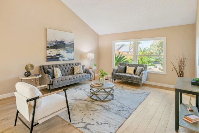 7945 Shadow Hill Dr, La Mesa, CA 91941