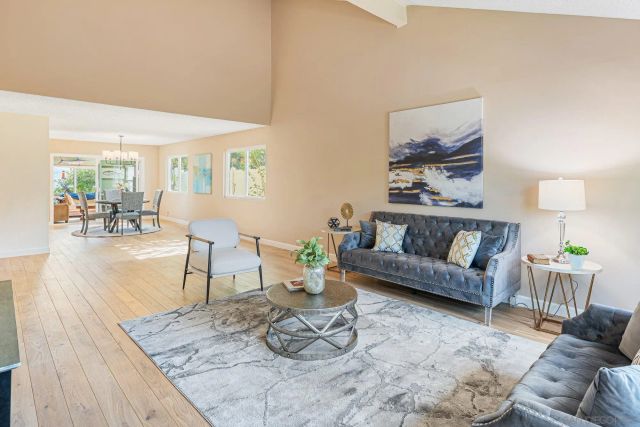 7945 Shadow Hill Dr, La Mesa, CA 91941