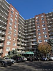 91 Strawberry Hill Avenue APT 1127, Stamford, CT 06902