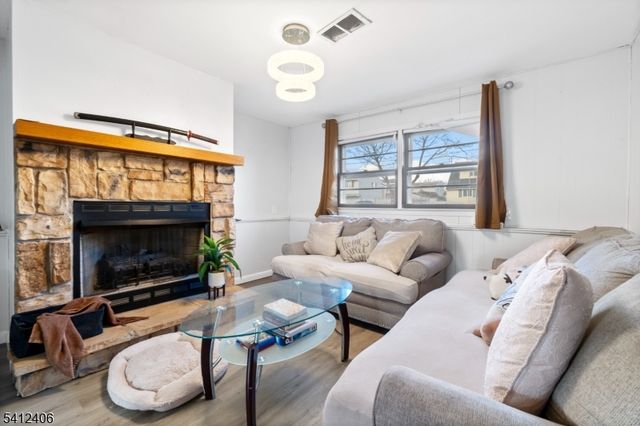 32 Sunset Dr, Woodbridge Twp., NJ 07064