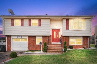 32 Sunset Dr, Woodbridge Twp., NJ 07064