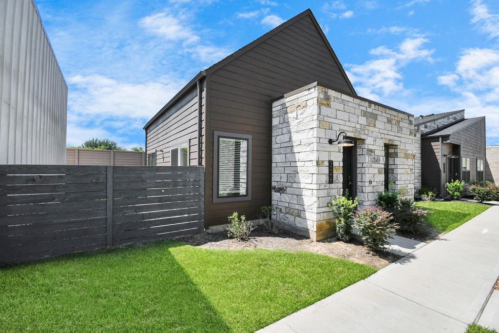 23823 Cumberland Ridge Drive 636, Houston, TX 77447