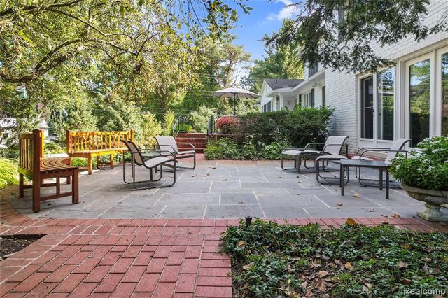 27220 Willowgreen Court, Franklin, MI 48025