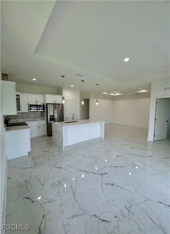 7029 Palpano CIR, Labelle, FL 33935