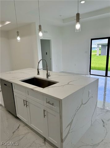 7029 Palpano CIR, Labelle, FL 33935