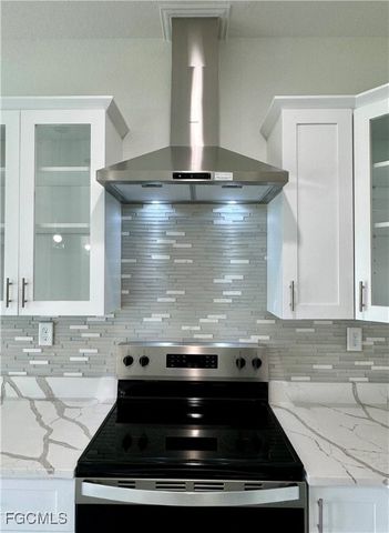 7029 Palpano CIR, Labelle, FL 33935