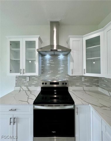 7029 Palpano CIR, Labelle, FL 33935