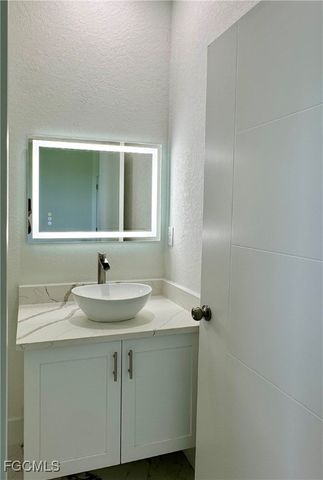 7029 Palpano CIR, Labelle, FL 33935