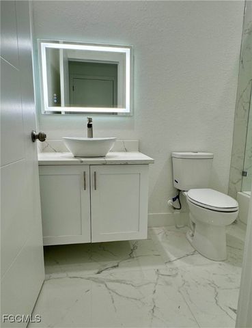 7029 Palpano CIR, Labelle, FL 33935