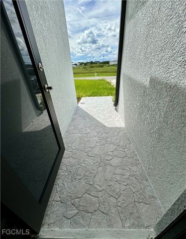 7029 Palpano CIR, Labelle, FL 33935