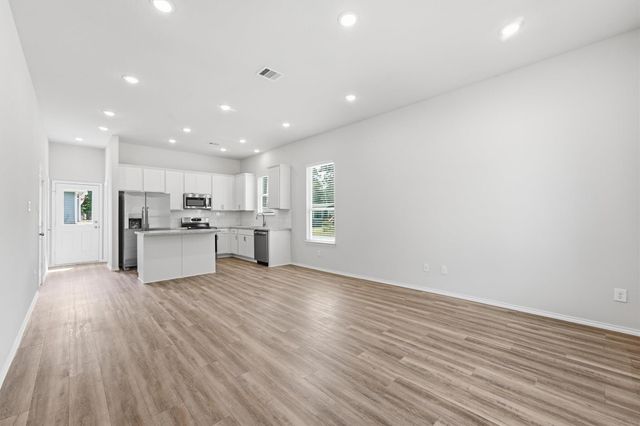 15608 Sycamore Drive, Montgomery, TX 77356