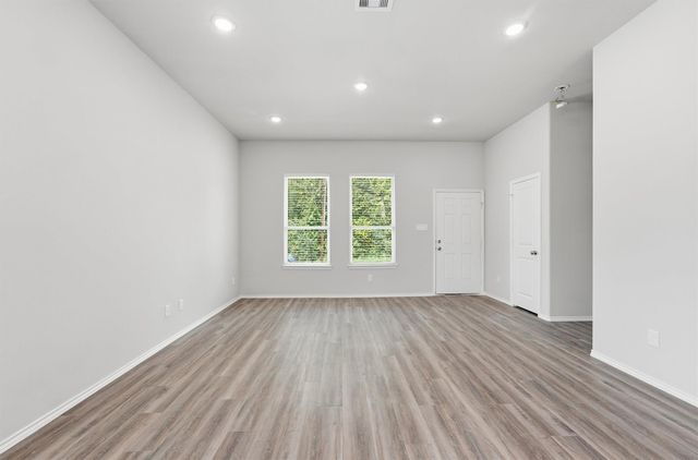 15608 Sycamore Drive, Montgomery, TX 77356