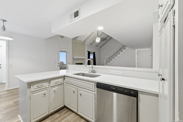 6106 Vance Jackson Rd Apt 1, San Antonio, TX 78230