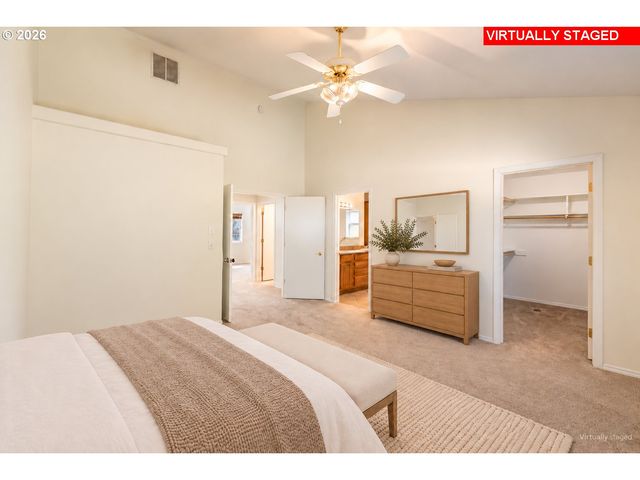 891 WHITETAIL DEER St, Salem, OR 97304
