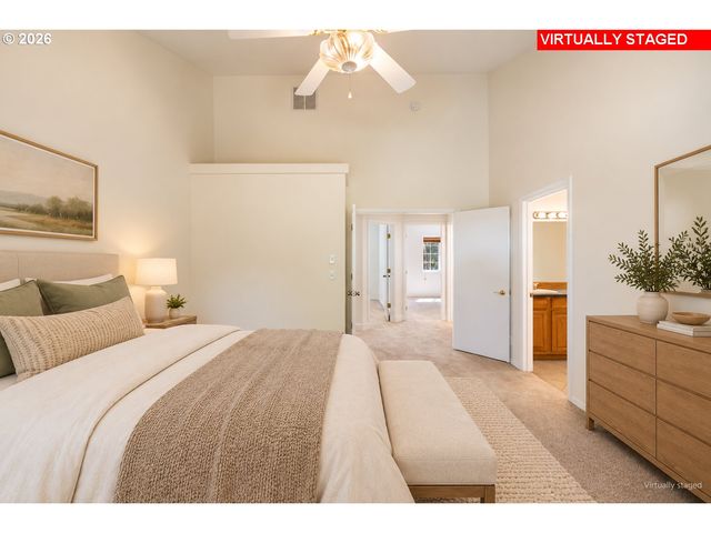 891 WHITETAIL DEER St, Salem, OR 97304