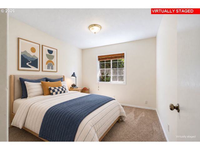 891 WHITETAIL DEER St, Salem, OR 97304