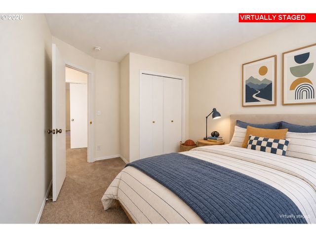 891 WHITETAIL DEER St, Salem, OR 97304