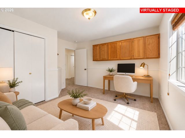 891 WHITETAIL DEER St, Salem, OR 97304