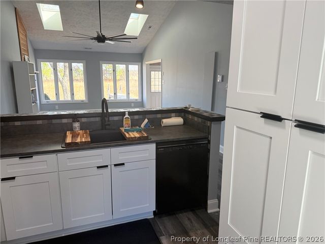 186 Cranes Cove Cove, Vass, NC 28394