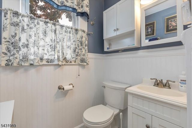 419 Oak St 2, Garwood Boro, NJ 07027