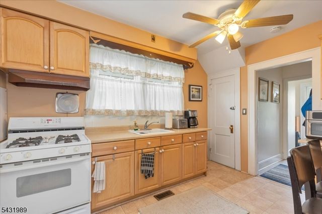 419 Oak St 2, Garwood Boro, NJ 07027